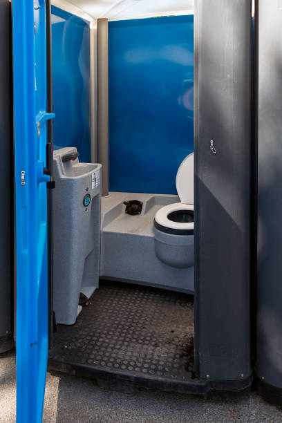 Best Porta potty rental near me  in Southgate, FL